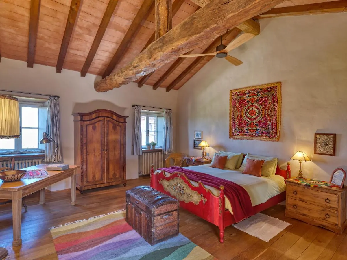 Il Castello Di Tassara Bed and Breakfast